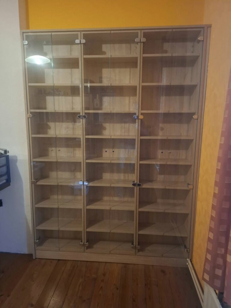 Armoire vitrée